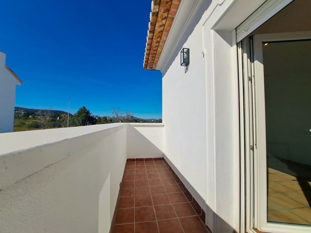 4 soverom Villa til salgs i Denia med svømmebasseng garasje - € 690 000 (Ref: 9611810)