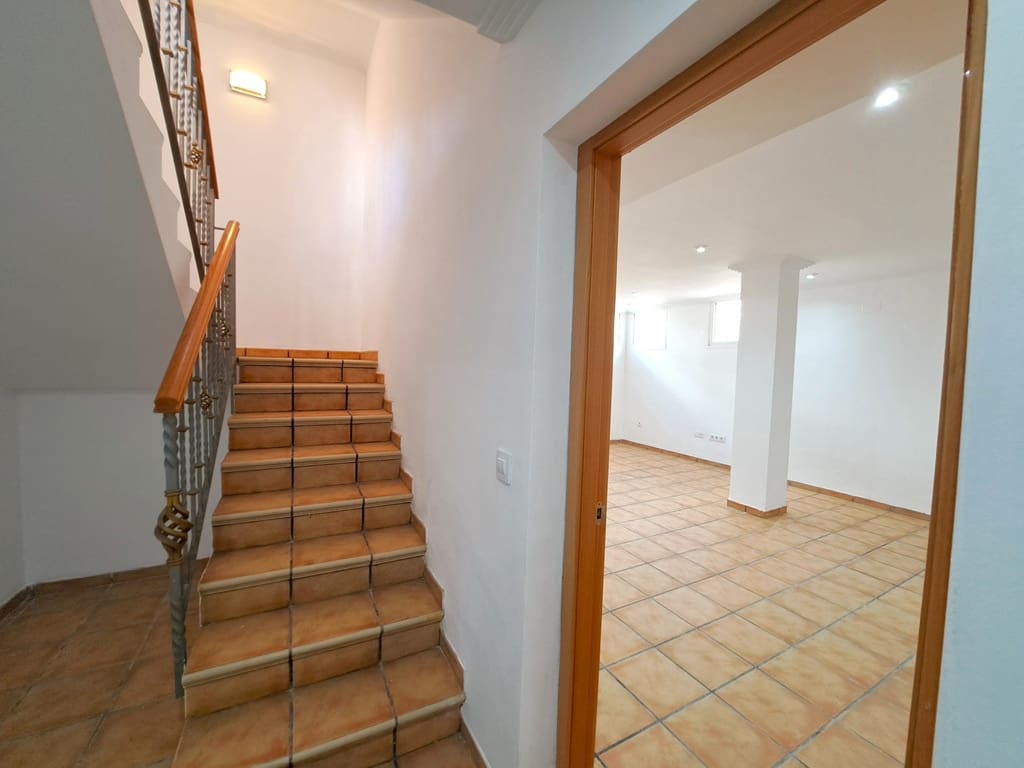 4 soverom Villa til salgs i Denia med svømmebasseng garasje - € 690 000 (Ref: 9611810)