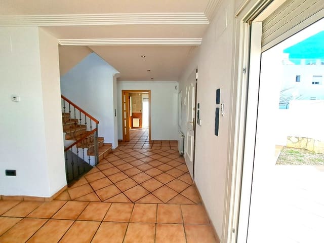 4 Zimmer Villa zu verkaufen in Dénia mit Pool Garage - 690.000 € (Ref: 9611810)