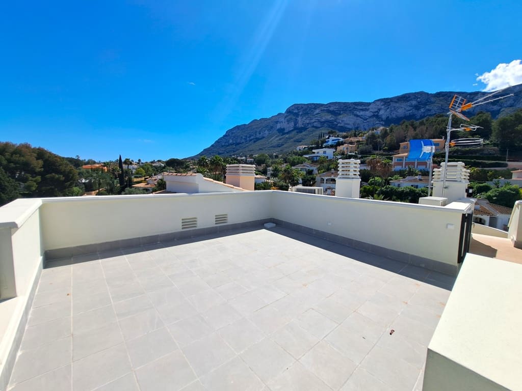 2 bedroom Apartment for sale in Denia with pool garage - € 359,000 (Ref: 9619810)