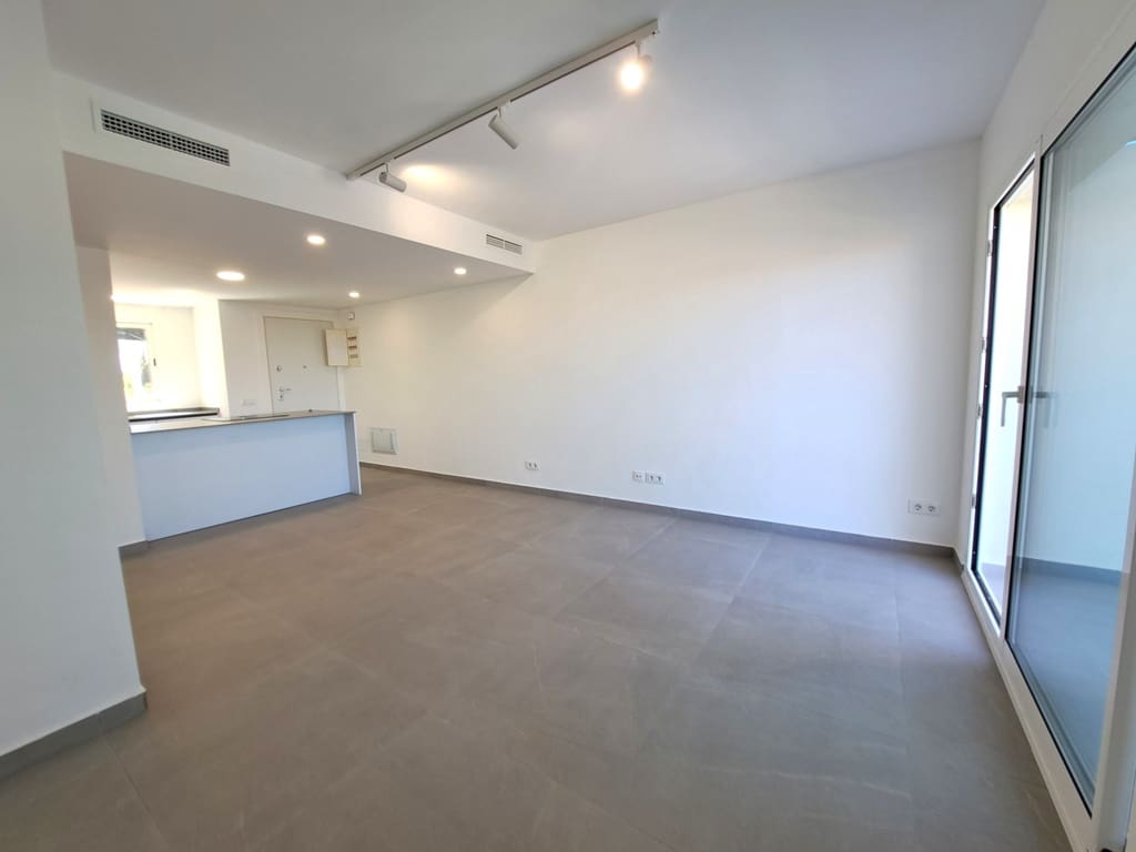 2 bedroom Apartment for sale in Denia with pool garage - € 359,000 (Ref: 9619810)