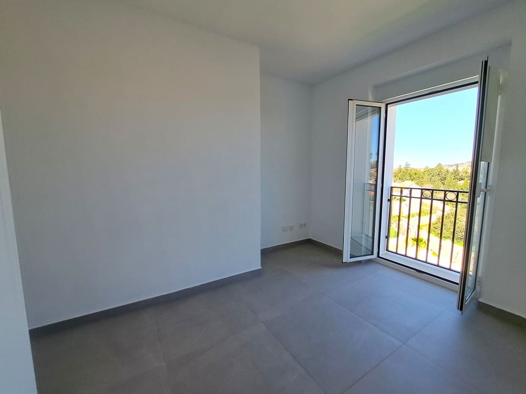 2 bedroom Apartment for sale in Denia with pool garage - € 359,000 (Ref: 9619810)
