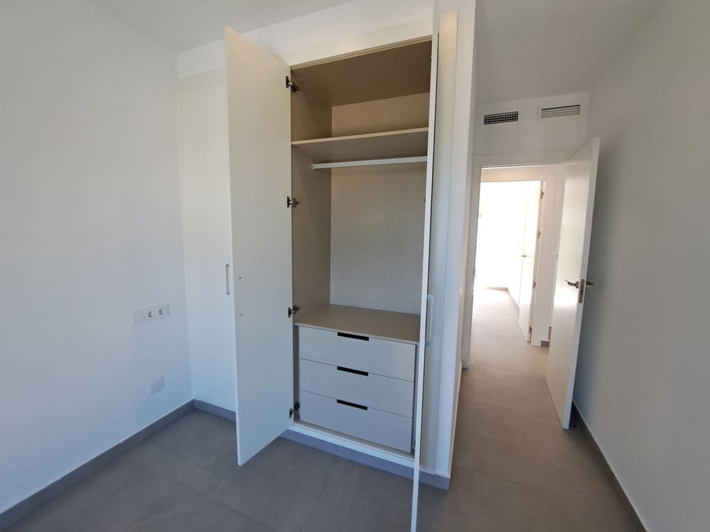 2 bedroom Apartment for sale in Denia with pool garage - € 359,000 (Ref: 9619810)