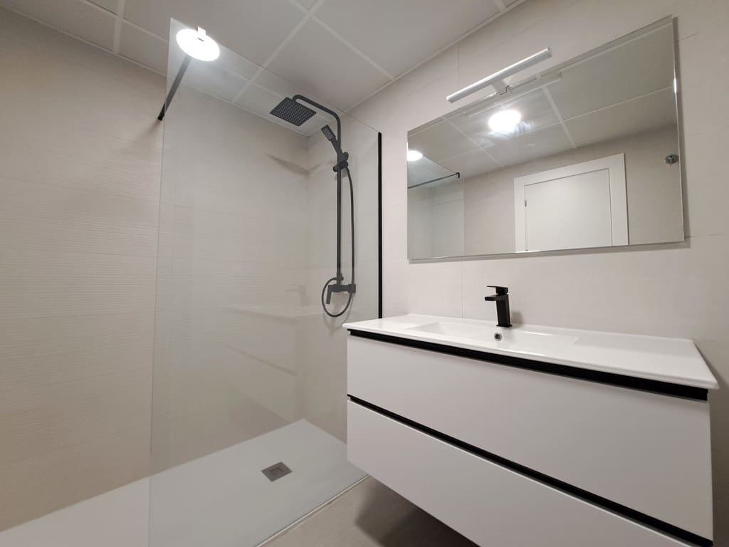 2 bedroom Apartment for sale in Denia with pool garage - € 359,000 (Ref: 9619810)