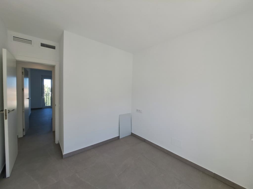 2 bedroom Apartment for sale in Denia with pool garage - € 359,000 (Ref: 9619810)