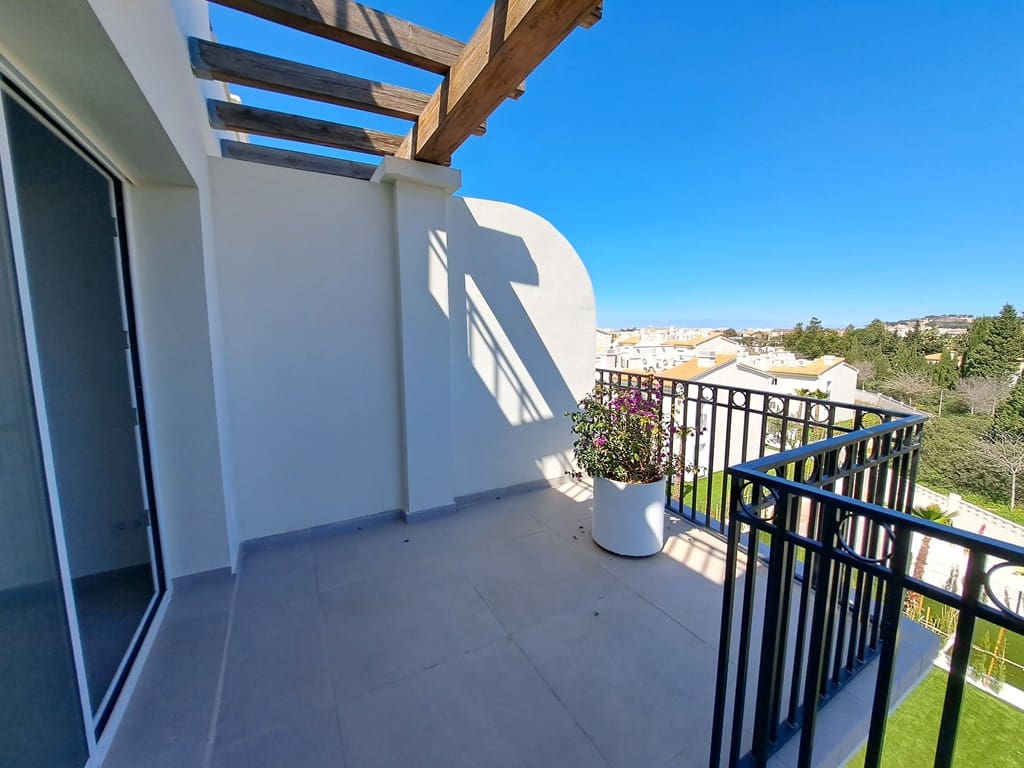 2 bedroom Apartment for sale in Denia with pool garage - € 359,000 (Ref: 9619810)