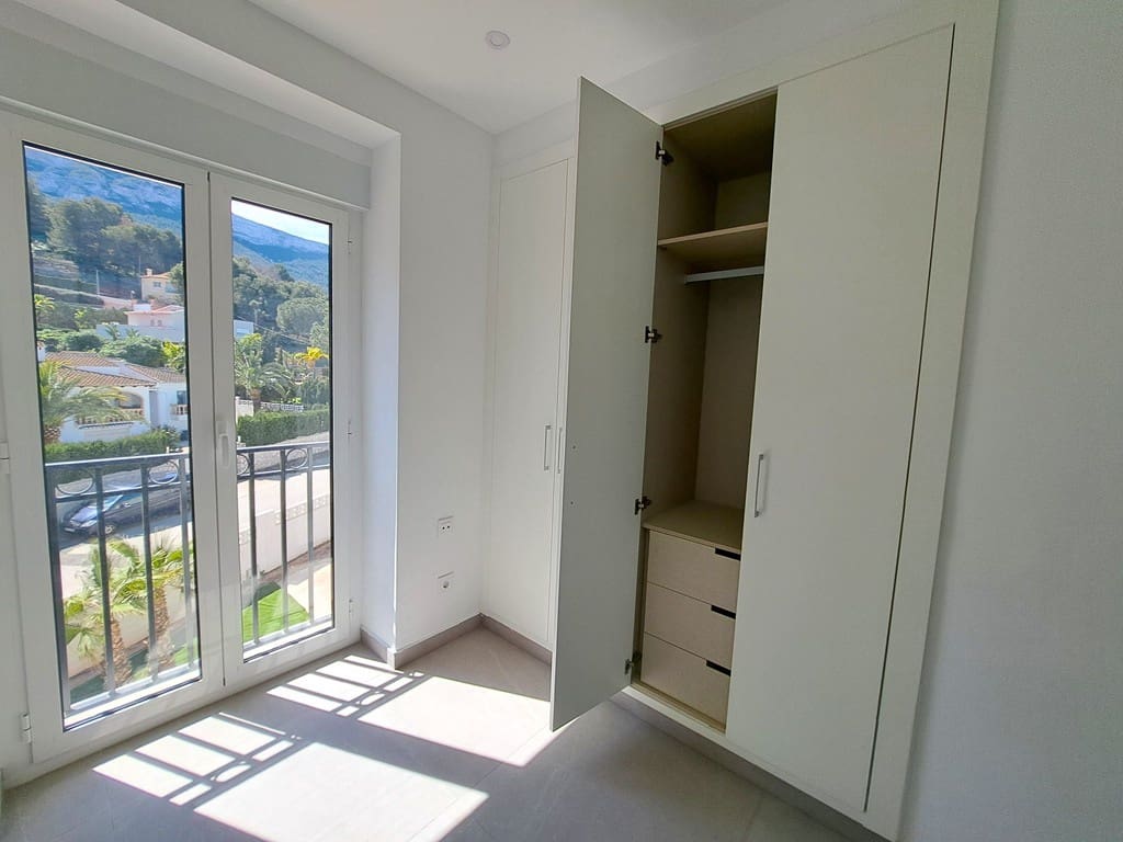 2 bedroom Apartment for sale in Denia with pool garage - € 359,000 (Ref: 9619810)