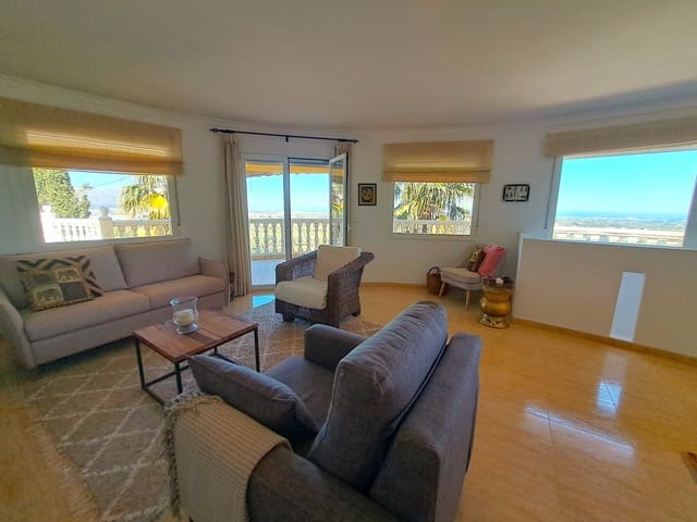 3 quarto Moradia para venda em La Sella com piscina garagem - 675 000 € (Ref: 9631439)