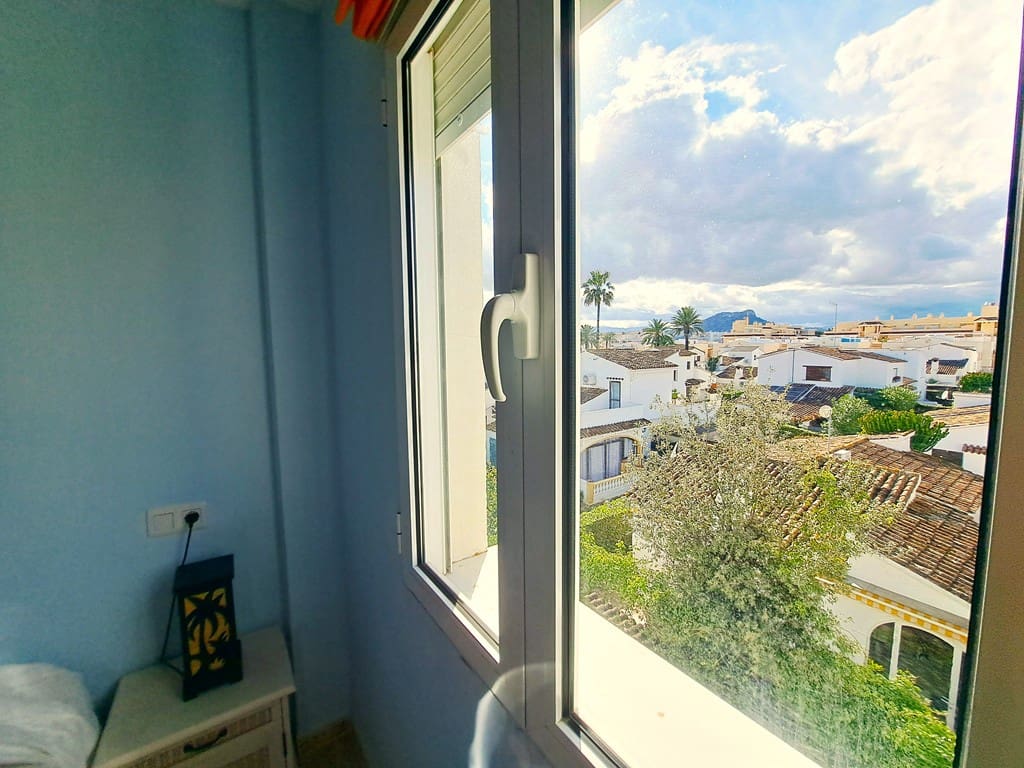 2 Zimmer Strandapartment zu vermieten in Denia mit Pool Garage - 1.100 € (Ref: 9665158)