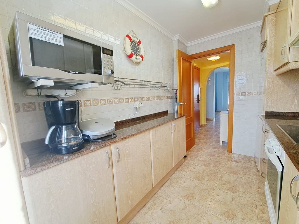 2 Zimmer Strandapartment zu vermieten in Denia mit Pool Garage - 1.100 € (Ref: 9665158)