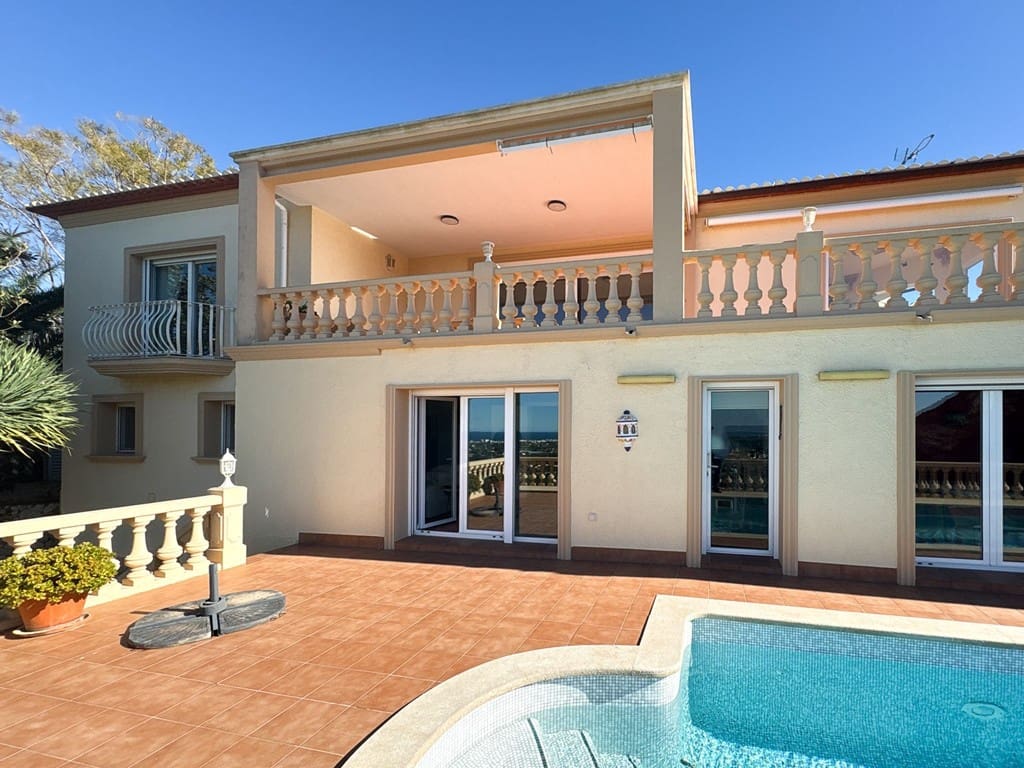 5 bedroom Villa for sale in Denia with pool garage - € 1,375,000 (Ref: 9671094)