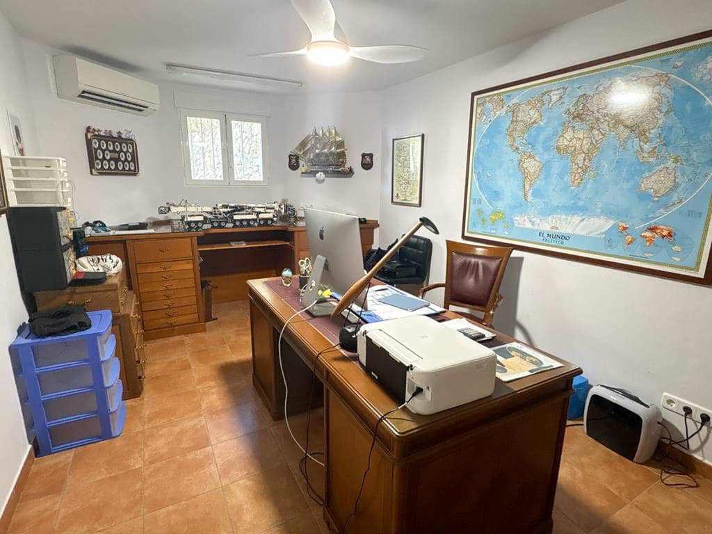 5 bedroom Villa for sale in Denia with pool garage - € 1,375,000 (Ref: 9671094)