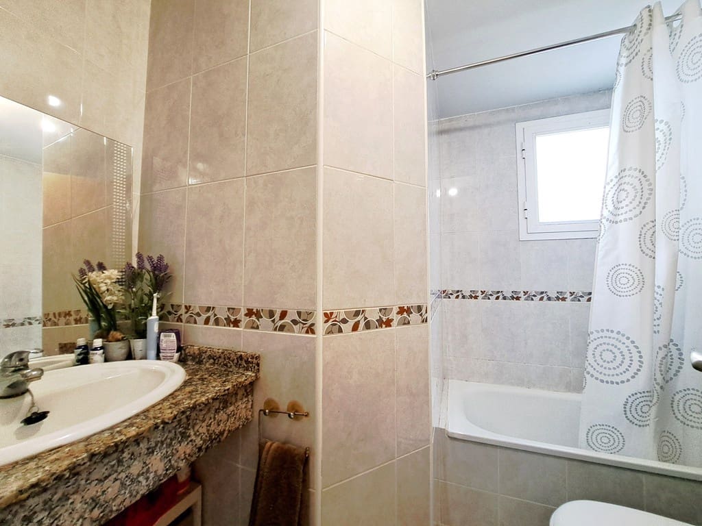 2 bedroom Apartment for rent in Denia - € 850 (Ref: 9713475)