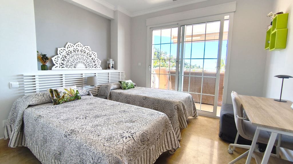 2 soverom Leilighet til salgs i La Sella med svømmebasseng garasje - € 510 000 (Ref: 9758148)