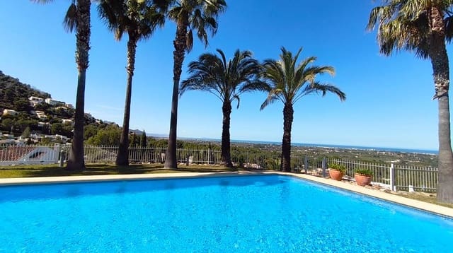 2 soverom Leilighet til salgs i La Sella med svømmebasseng garasje - € 510 000 (Ref: 9758148)