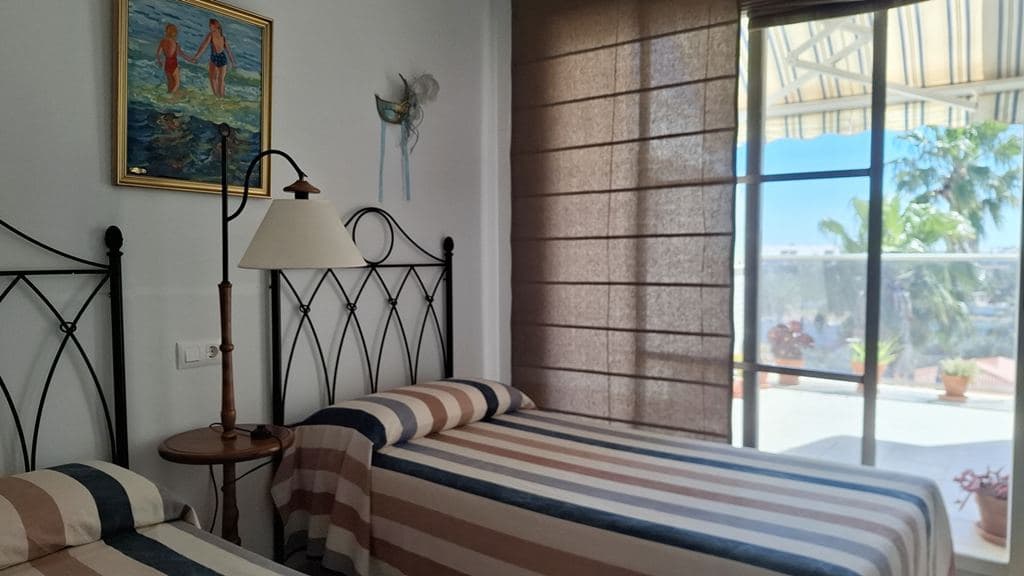 Apartamento de 3 habitaciones en Dénia en venta con piscina garaje - 510.000 € (Ref: 9758660)