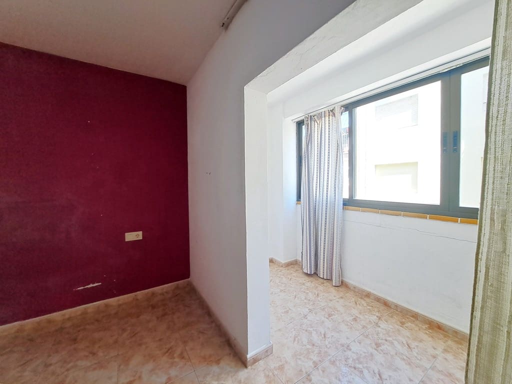 3 bedroom Apartment for sale in Denia - € 185,000 (Ref: 9787950)