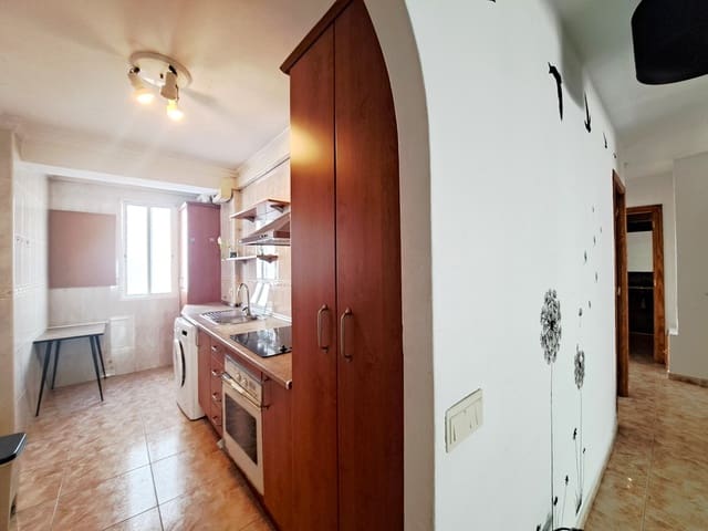 3 bedroom Apartment for sale in Dénia - € 185,000 (Ref: 9787950)