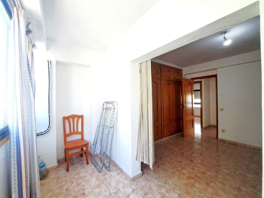 3 bedroom Apartment for sale in Denia - € 185,000 (Ref: 9787950)