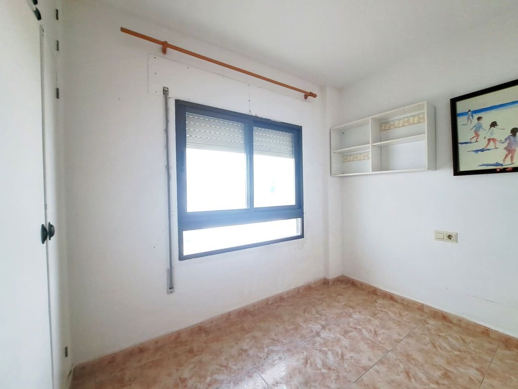 3 bedroom Apartment for sale in Denia - € 185,000 (Ref: 9787950)