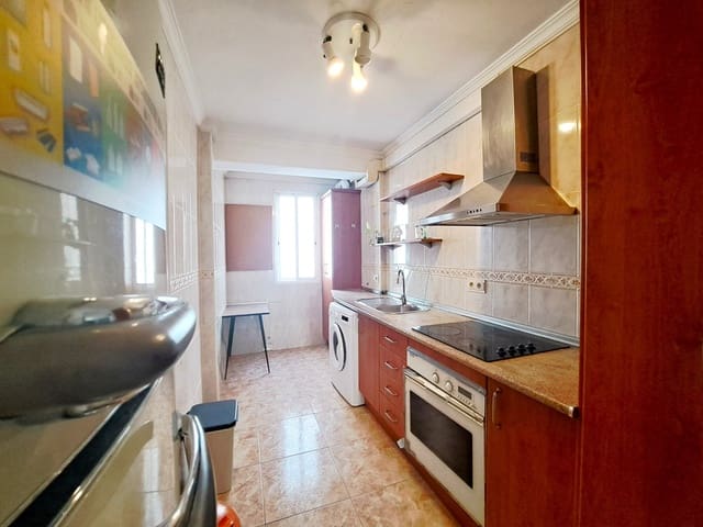 3 bedroom Apartment for sale in Dénia - € 185,000 (Ref: 9787950)