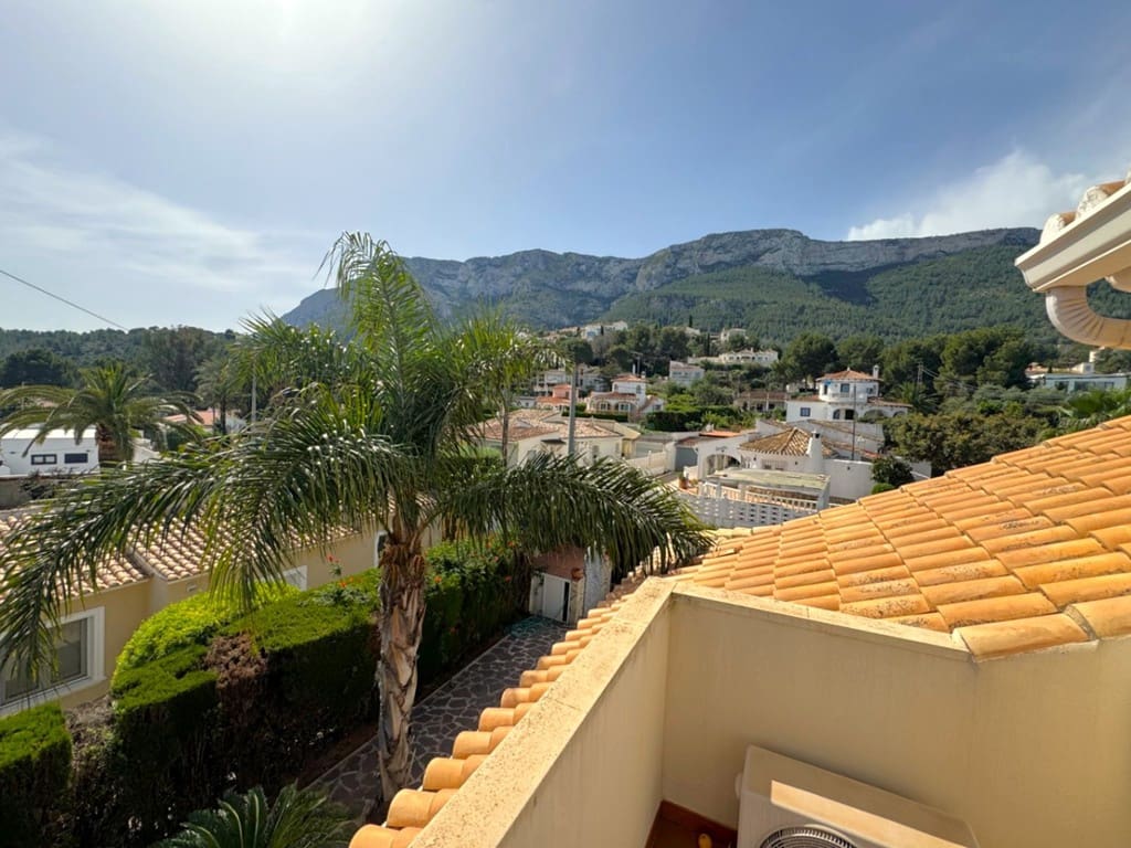 3 makuuhuone Huvila myytävänä paikassa Denia mukana uima-altaan 
autotalli - 610 000 € (Ref: 9805834)