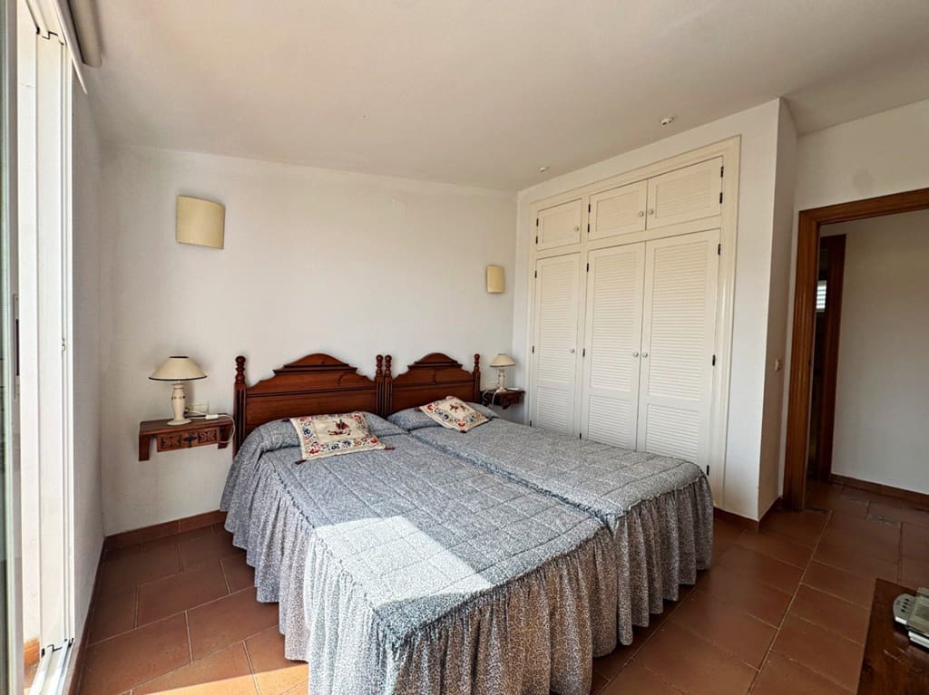 3 makuuhuone Huvila myytävänä paikassa Denia mukana uima-altaan 
autotalli - 610 000 € (Ref: 9805834)