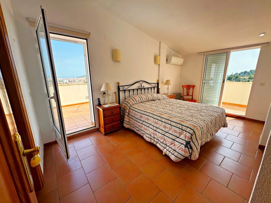 3 makuuhuone Huvila myytävänä paikassa Denia mukana uima-altaan 
autotalli - 610 000 € (Ref: 9805834)