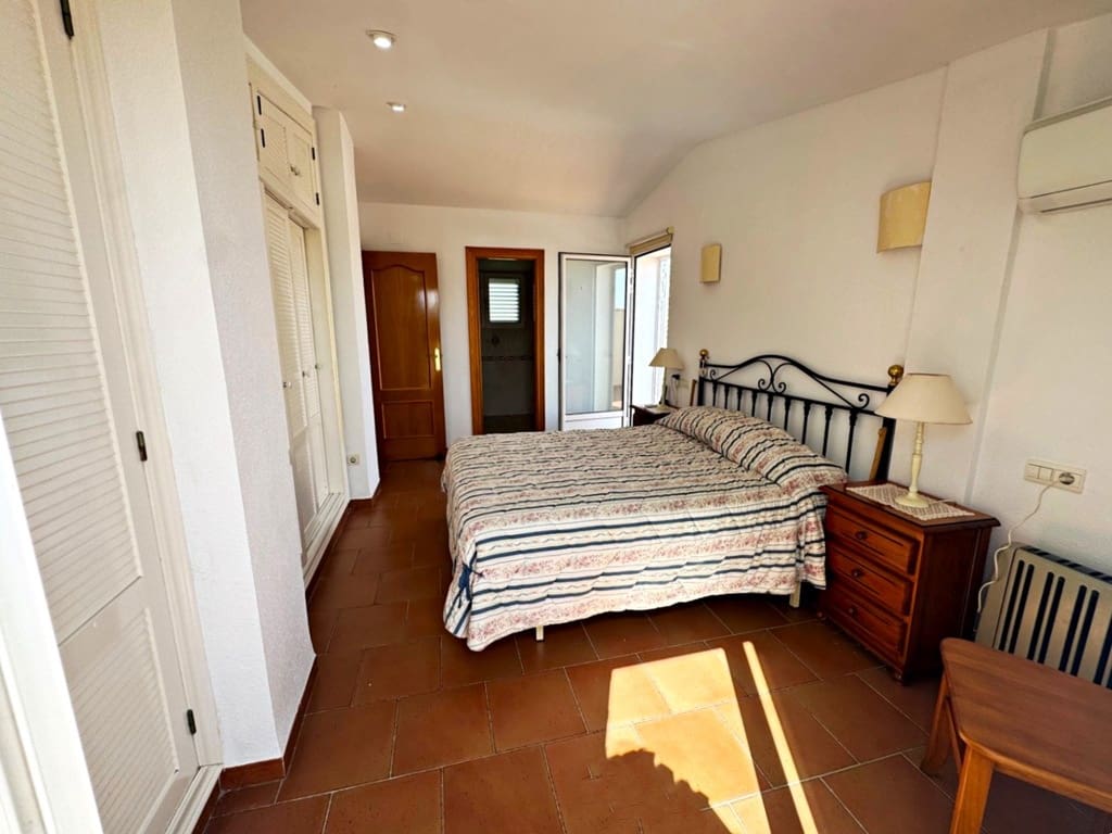 3 makuuhuone Huvila myytävänä paikassa Denia mukana uima-altaan 
autotalli - 610 000 € (Ref: 9805834)