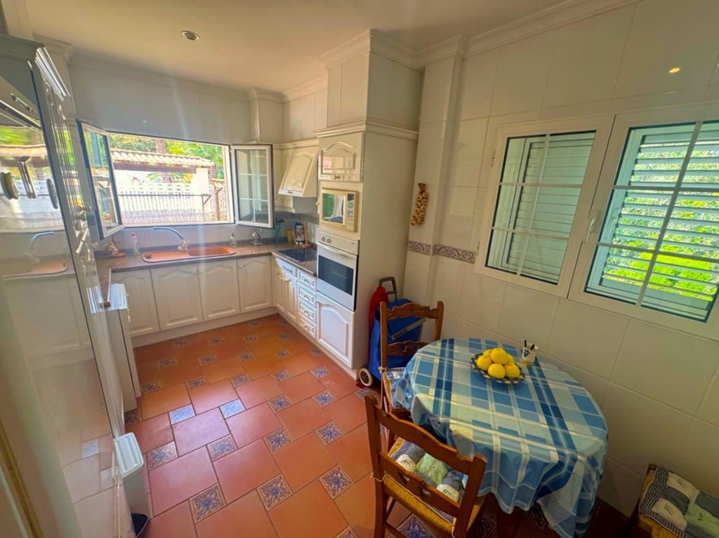 3 makuuhuone Huvila myytävänä paikassa Denia mukana uima-altaan 
autotalli - 610 000 € (Ref: 9805834)