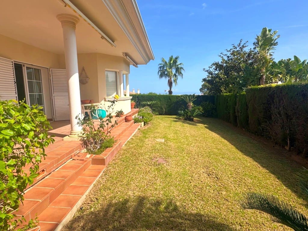 3 makuuhuone Huvila myytävänä paikassa Denia mukana uima-altaan 
autotalli - 610 000 € (Ref: 9805834)