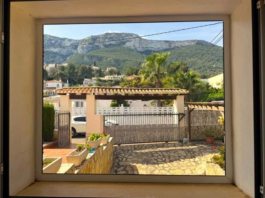 3 makuuhuone Huvila myytävänä paikassa Denia mukana uima-altaan 
autotalli - 610 000 € (Ref: 9805834)