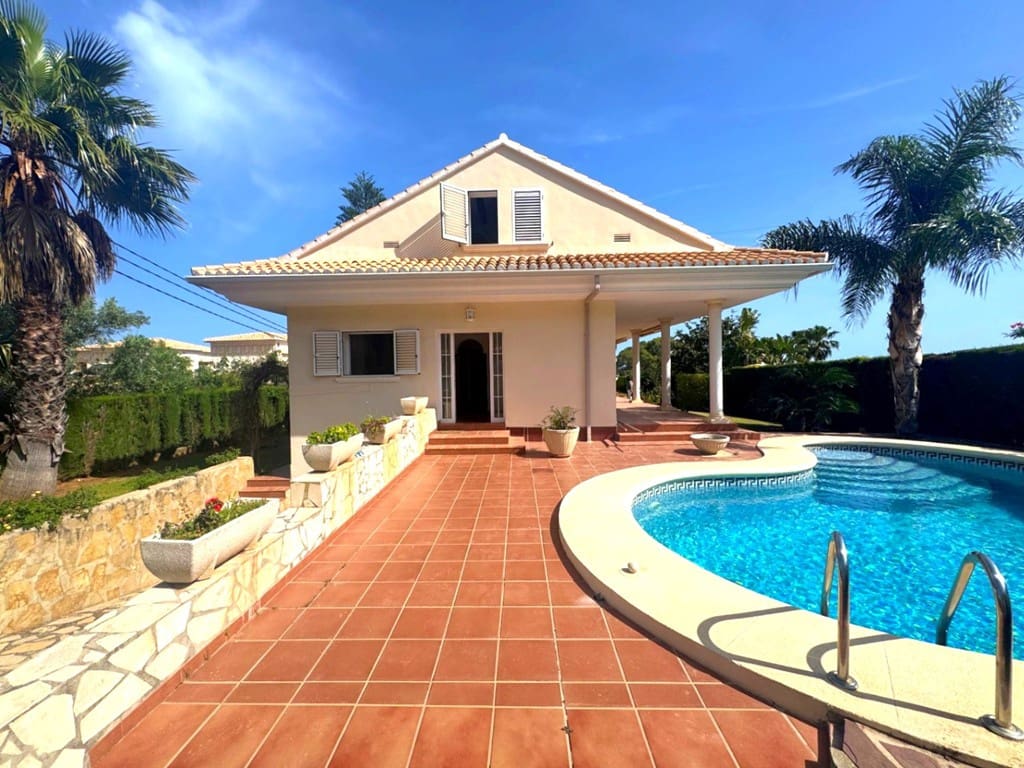 3 makuuhuone Huvila myytävänä paikassa Denia mukana uima-altaan 
autotalli - 610 000 € (Ref: 9805834)