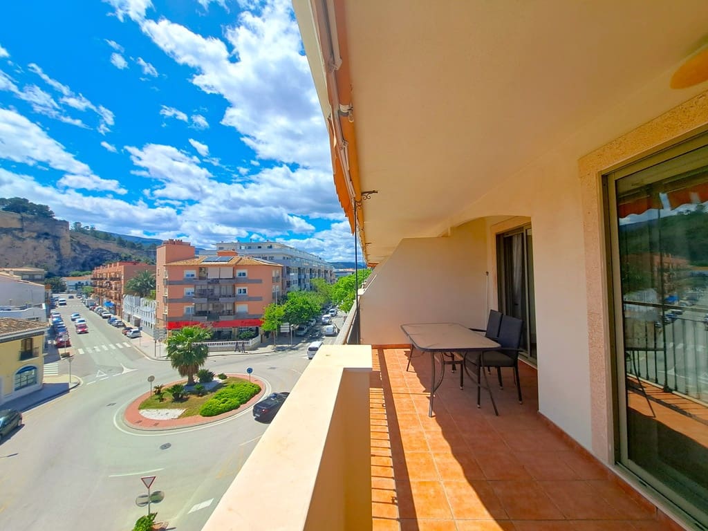 3 soveværelse Lejlighed til salg i Denia med swimmingpool garage - € 430.000 (Ref: 9834246)