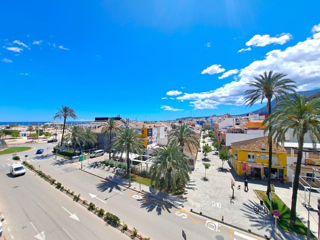 3 soveværelse Lejlighed til salg i Denia med swimmingpool garage - € 430.000 (Ref: 9834246)