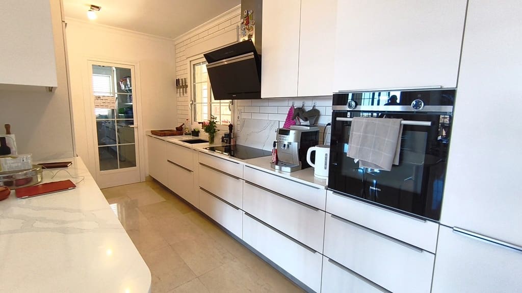 3 soverom Leilighet til salgs i La Sella med svømmebasseng garasje - € 550 000 (Ref: 9876866)