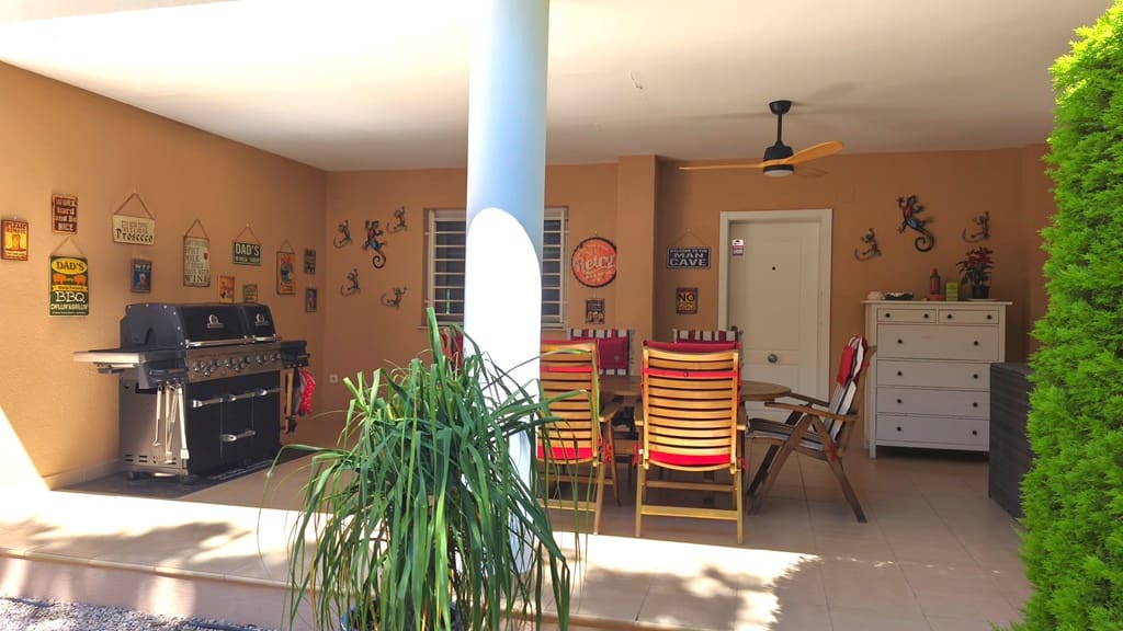3 soverom Leilighet til salgs i La Sella med svømmebasseng garasje - € 550 000 (Ref: 9876866)