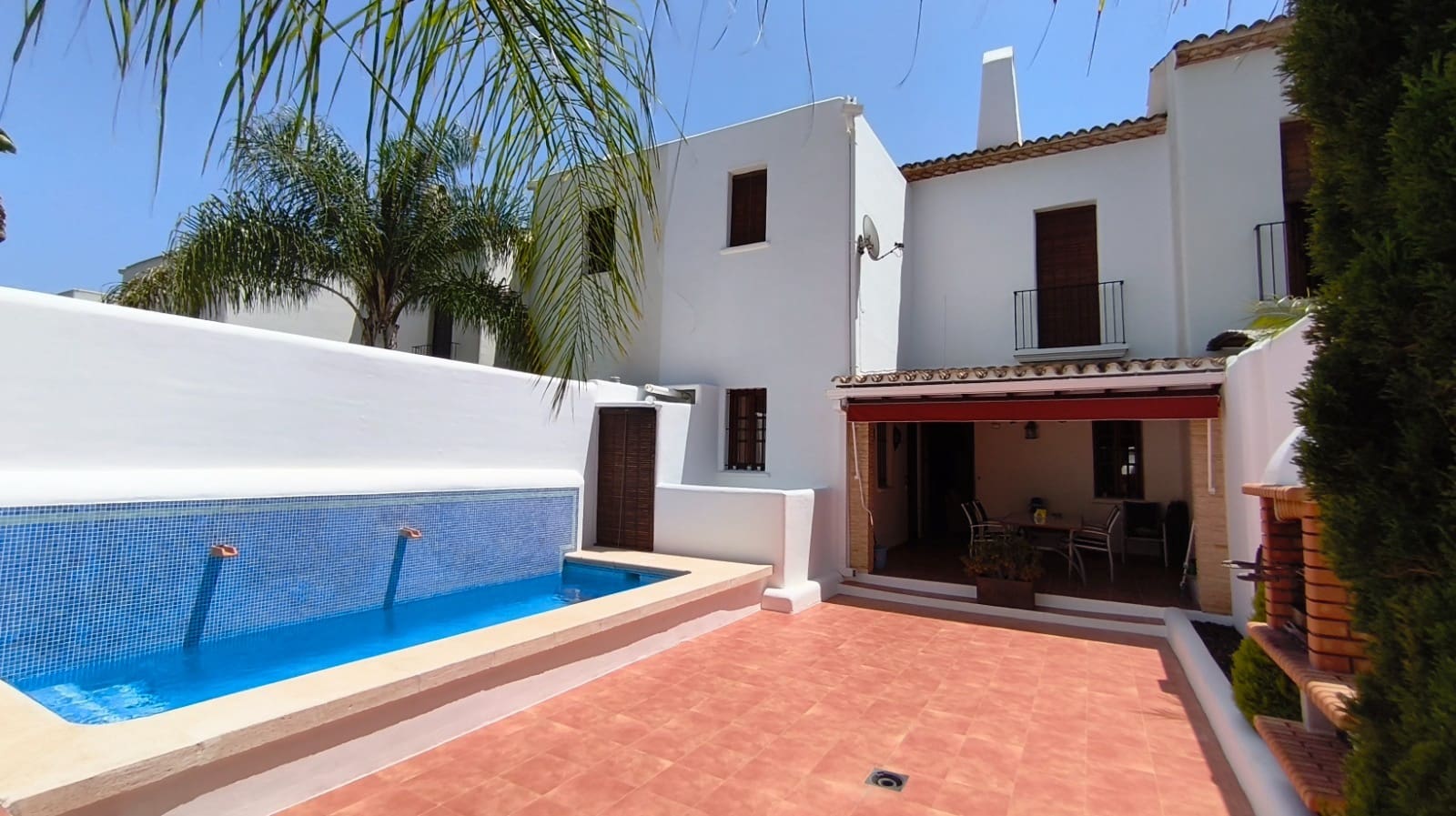 4 bedroom Townhouse for sale in La Xara with pool garage - € 525,000 (Ref: 9905082)