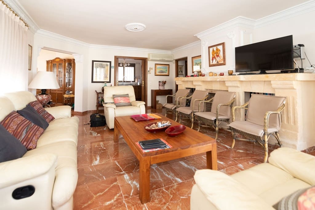 4 sypialnia Willa na sprzedaż w Denia z garażem - 870 000 € (Ref: 9965680)
