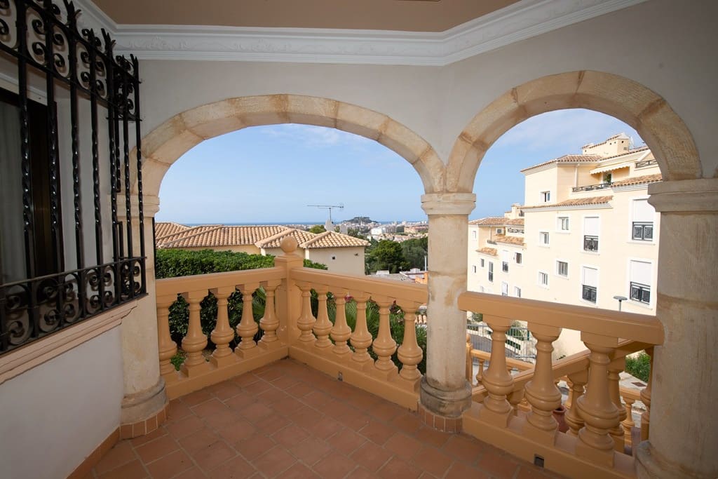 4 sypialnia Willa na sprzedaż w Denia z garażem - 870 000 € (Ref: 9965680)