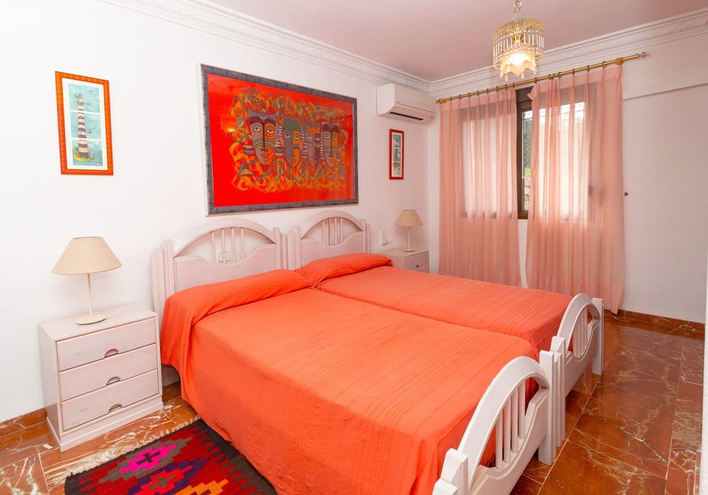 4 sypialnia Willa na sprzedaż w Denia z garażem - 870 000 € (Ref: 9965680)