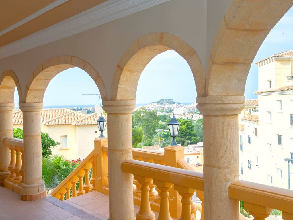 4 sypialnia Willa na sprzedaż w Denia z garażem - 870 000 € (Ref: 9965680)