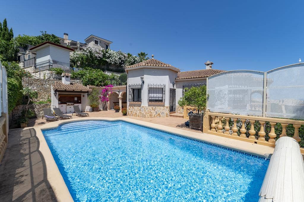 4 sypialnia Willa na sprzedaż w Denia z garażem - 870 000 € (Ref: 9965680)