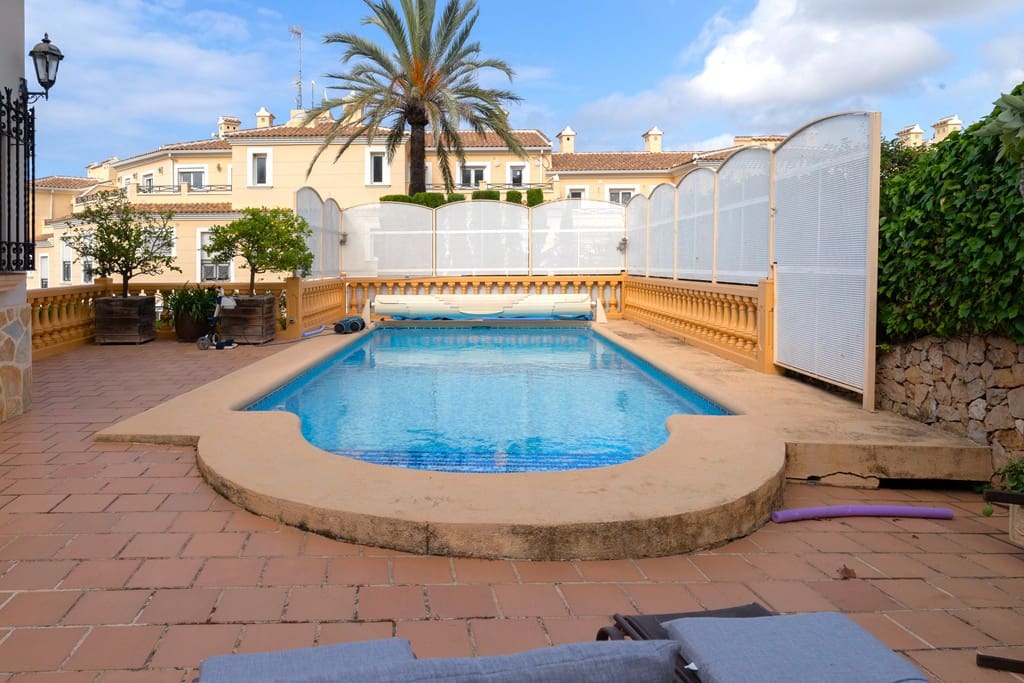 4 sypialnia Willa na sprzedaż w Denia z garażem - 870 000 € (Ref: 9965680)