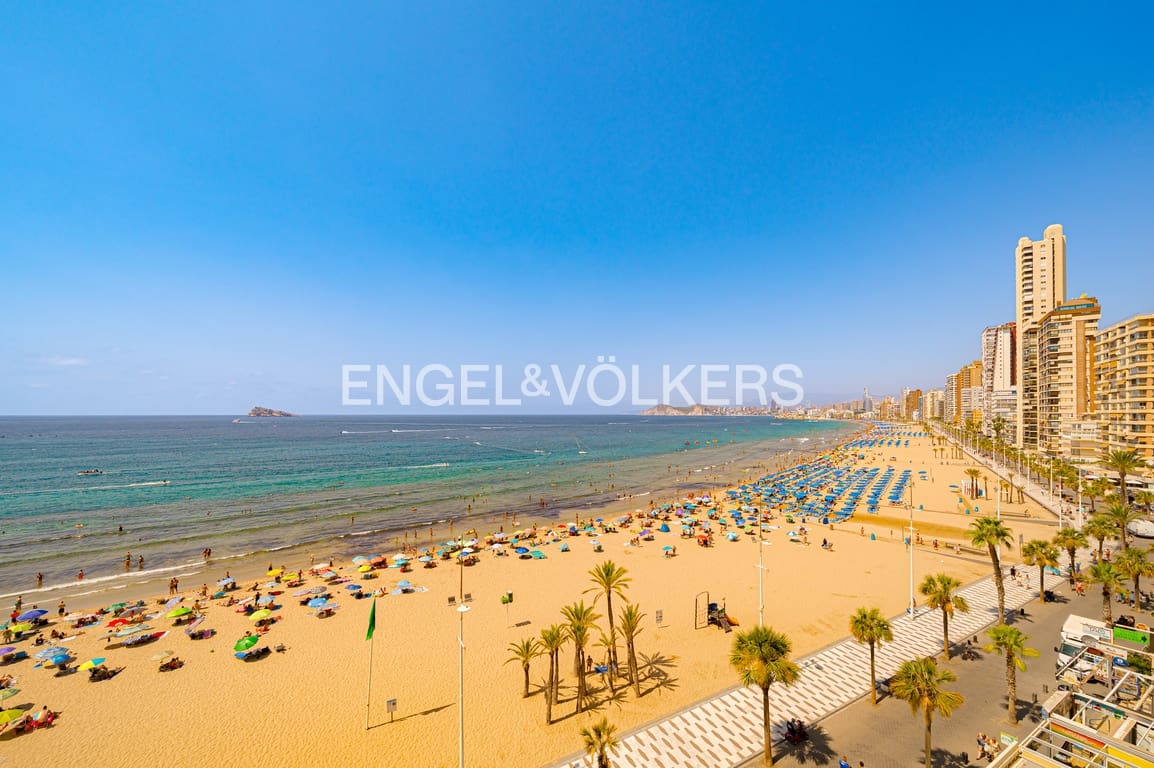 3 slaapkamer Appartement te koop in Benidorm met zwembad garage - € 575.000 (Ref: 10007765)