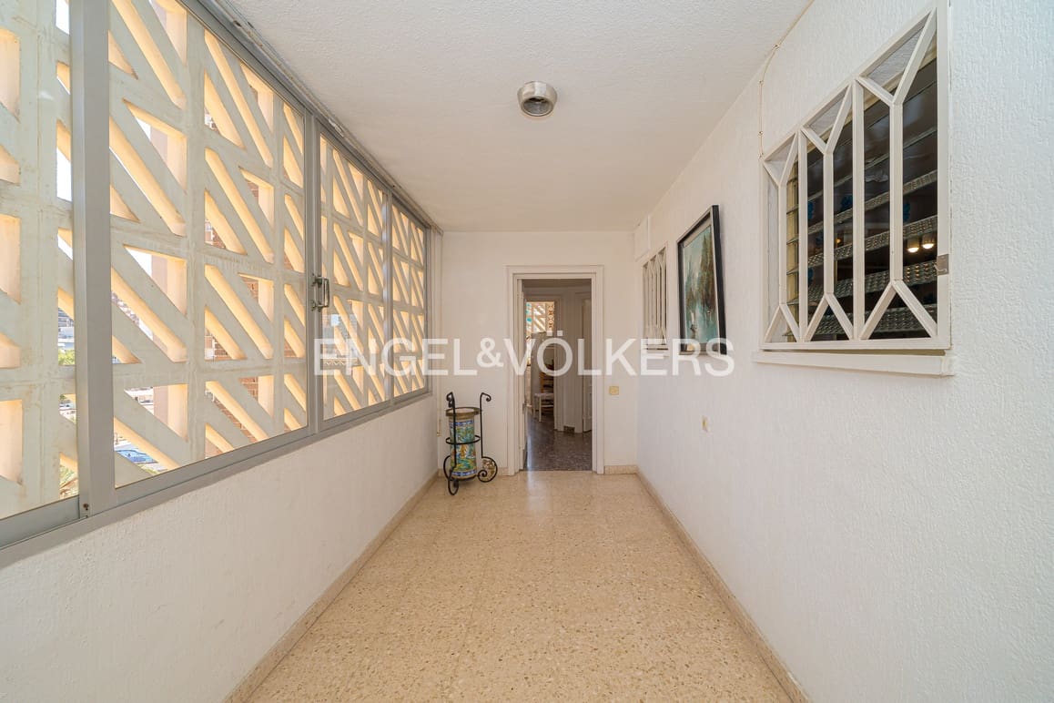 3 slaapkamer Appartement te koop in Benidorm met zwembad garage - € 575.000 (Ref: 10007765)