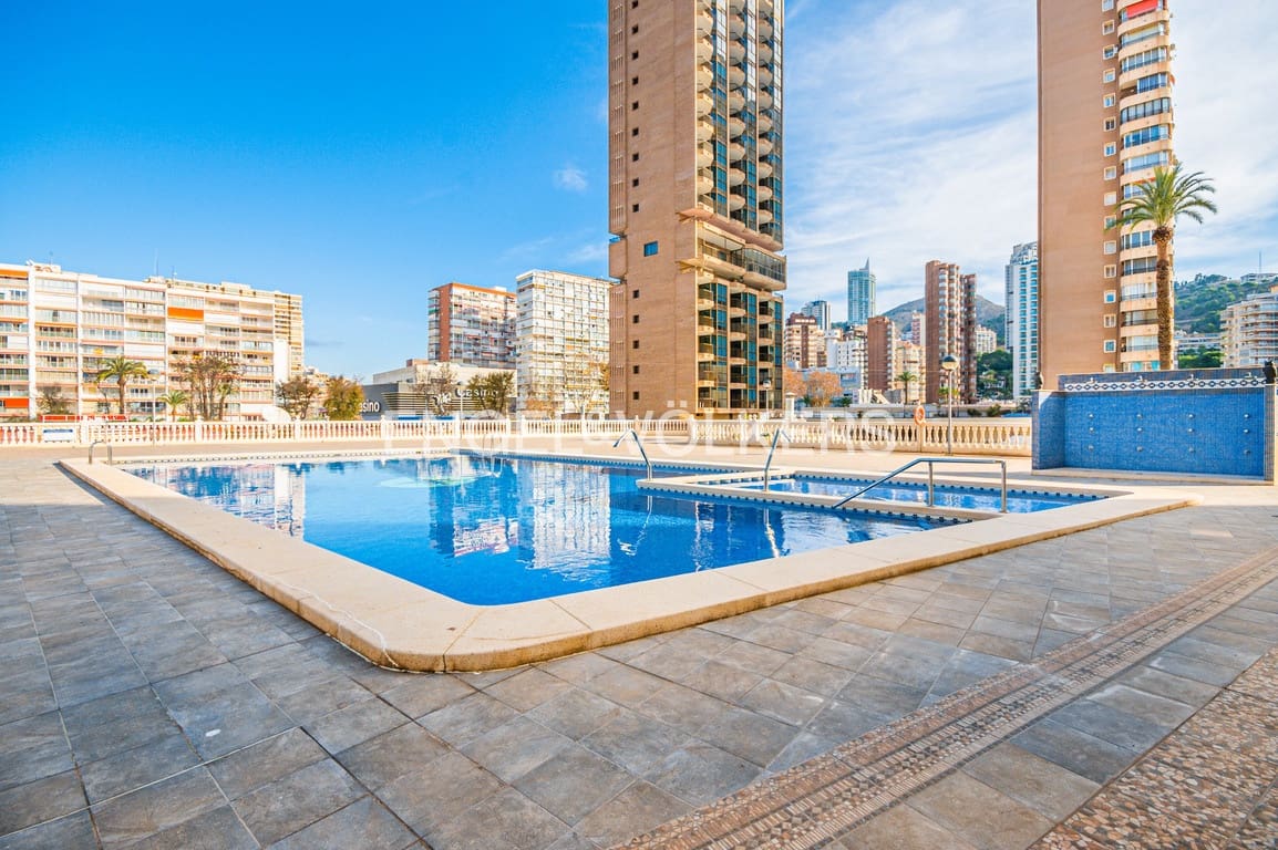 3 slaapkamer Appartement te koop in Benidorm met zwembad garage - € 575.000 (Ref: 10007765)