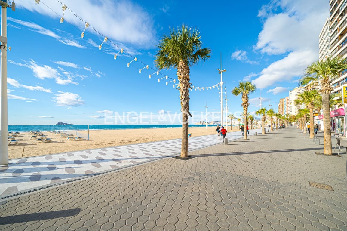 3 slaapkamer Appartement te koop in Benidorm met zwembad garage - € 575.000 (Ref: 10007765)