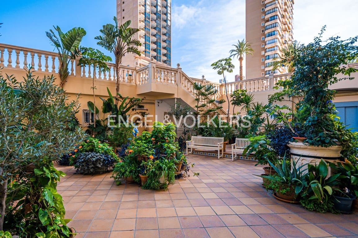 3 slaapkamer Appartement te koop in Benidorm met zwembad garage - € 575.000 (Ref: 10007765)