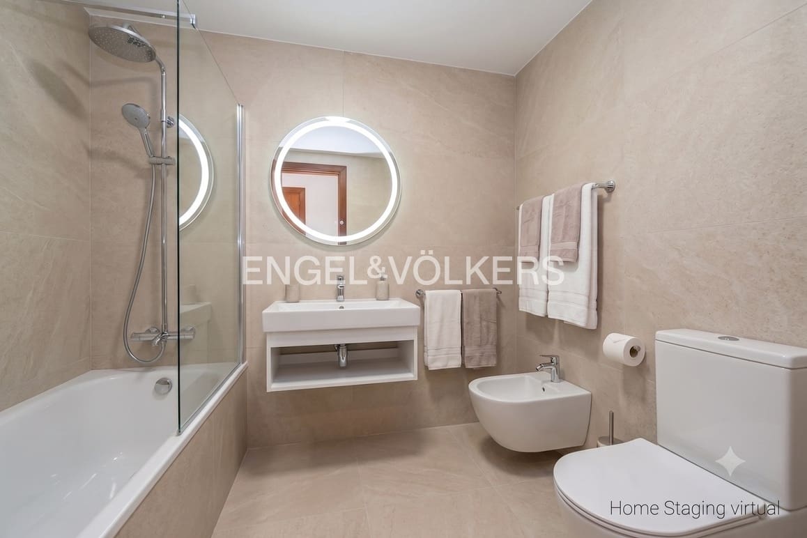 Garage for sale in Benidorm - € 410,000 (Ref: 10007766)